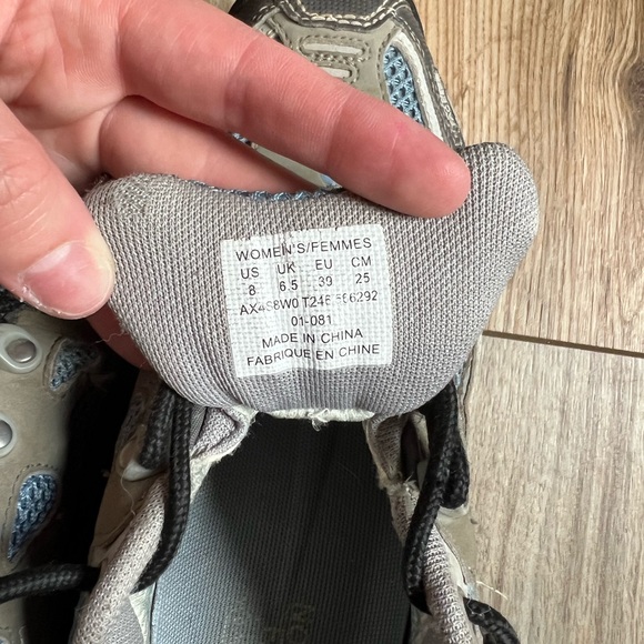 The North Face Tan and Blue Trail Shoes - Picture 5 of 9